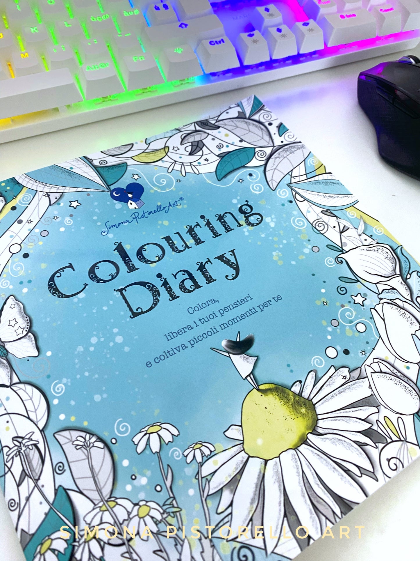 Colouring Diary  - con sticker in omaggio