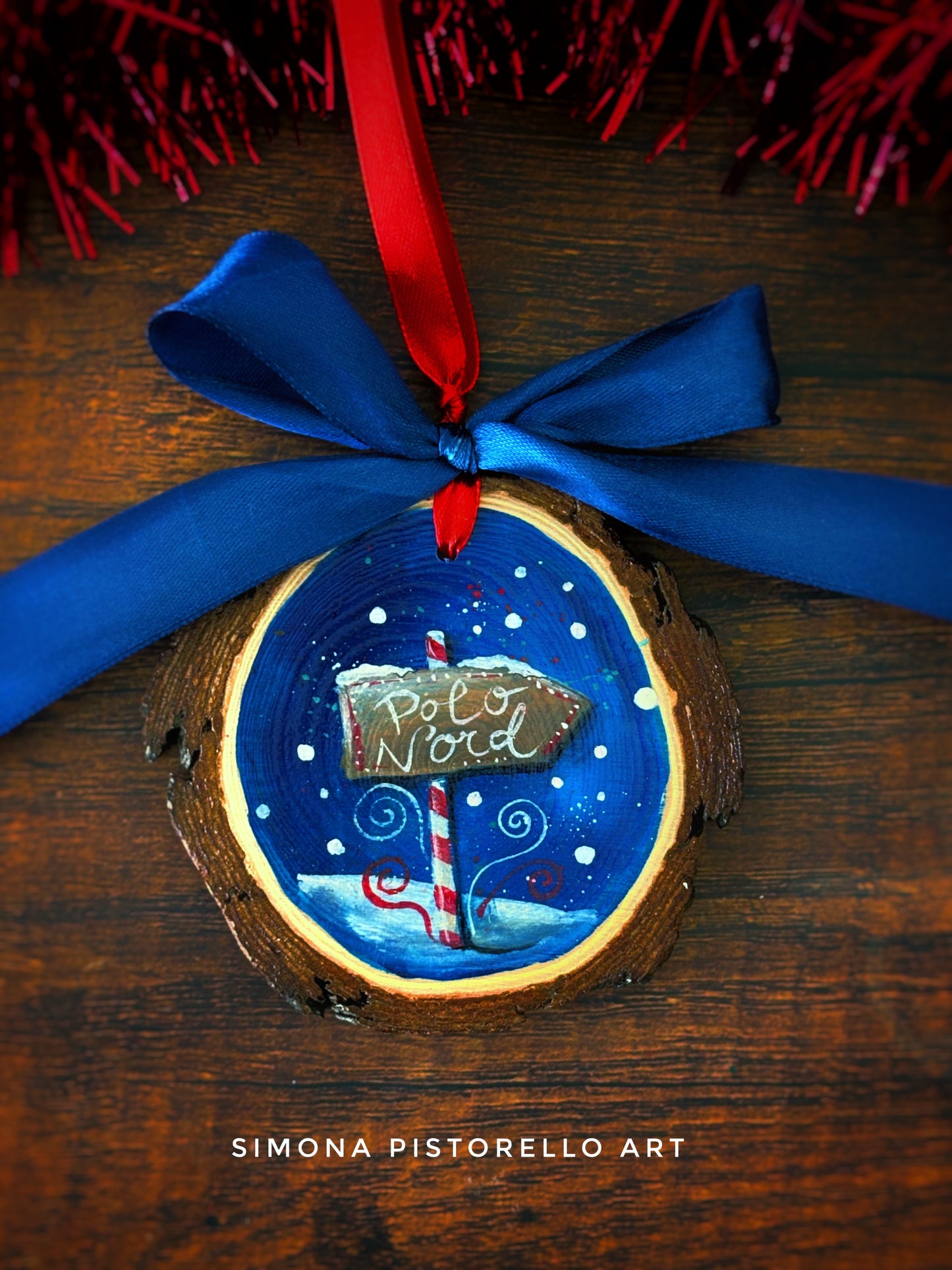 Decorazione di legno dipinta a mano - Polo Nord (personalizzabile con nome)